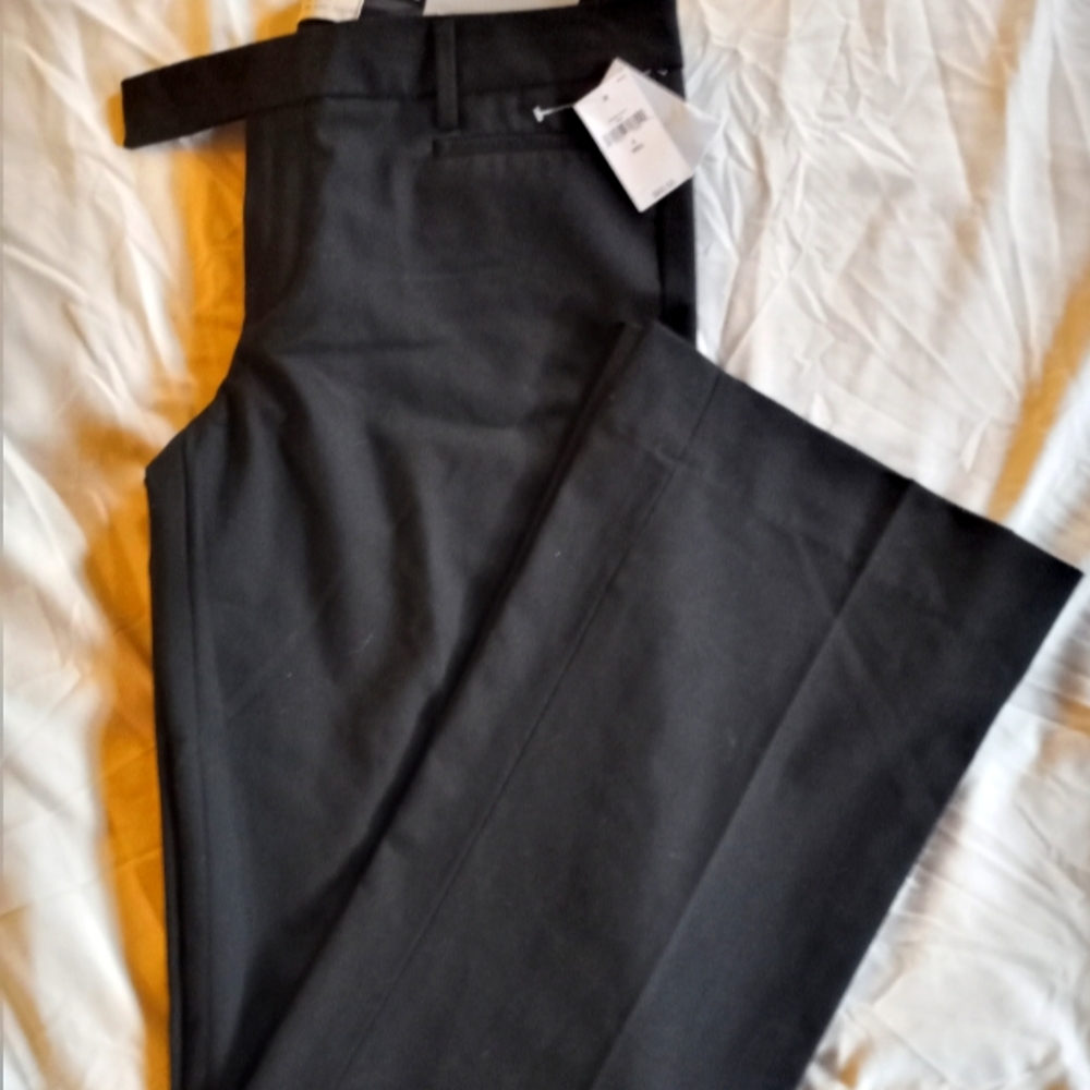 NWOT GAP Women’s Modern Bootcut Dress Pant Labelled 8R (Fits like a 6R)